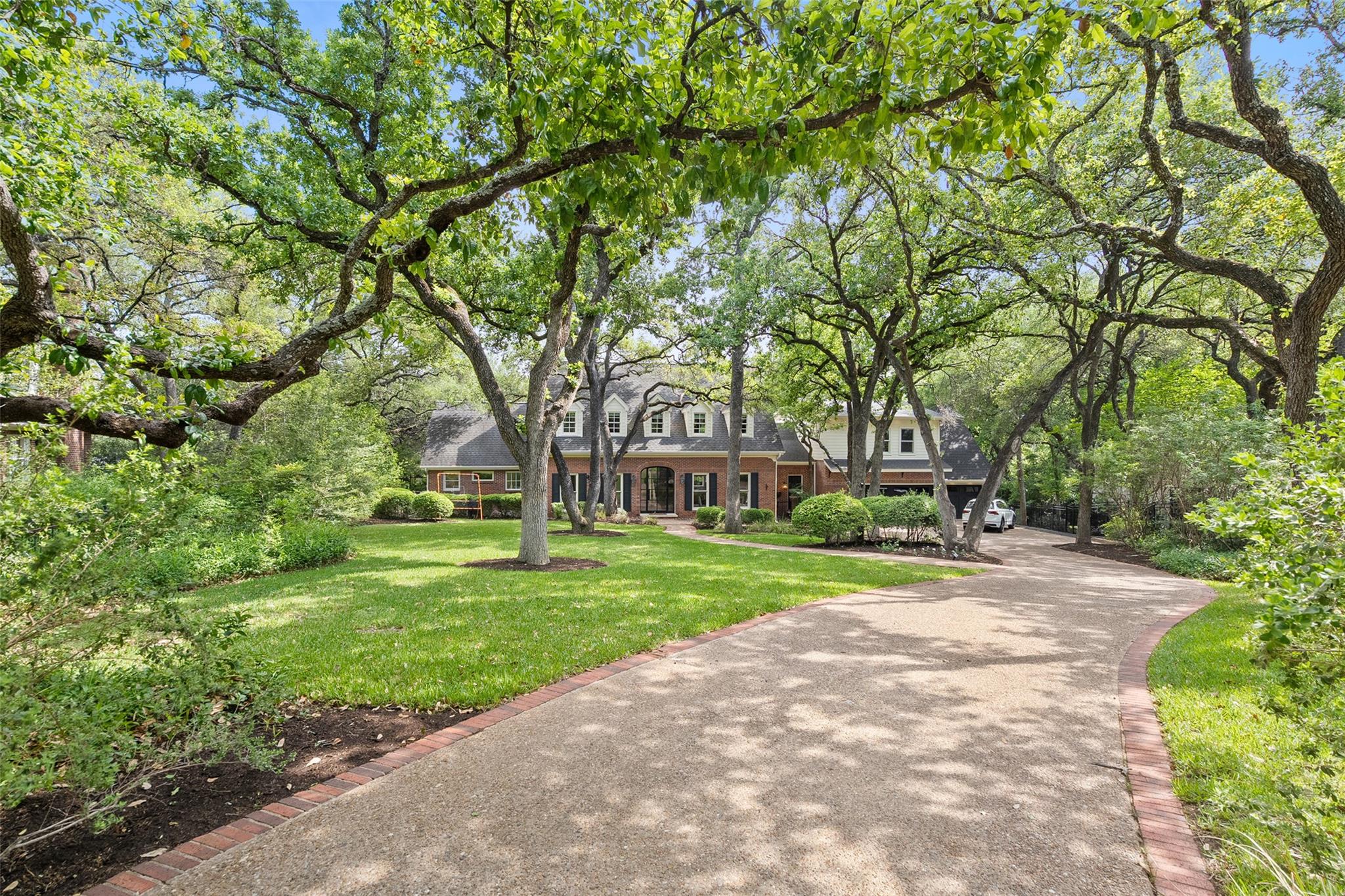 2601 Buckminster Court Austin TX 78746
