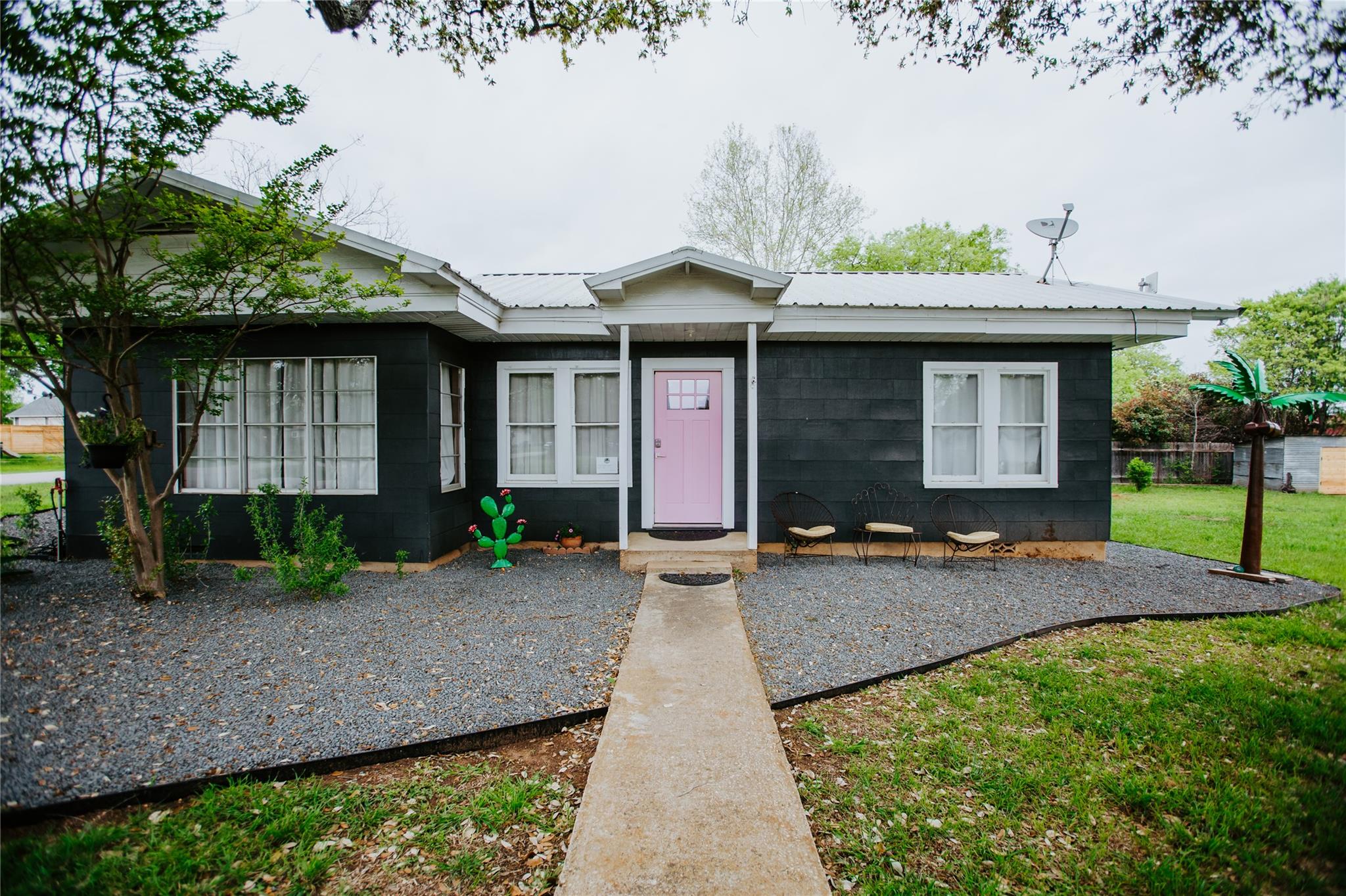 604 W Pecan Street Johnson City TX 78636