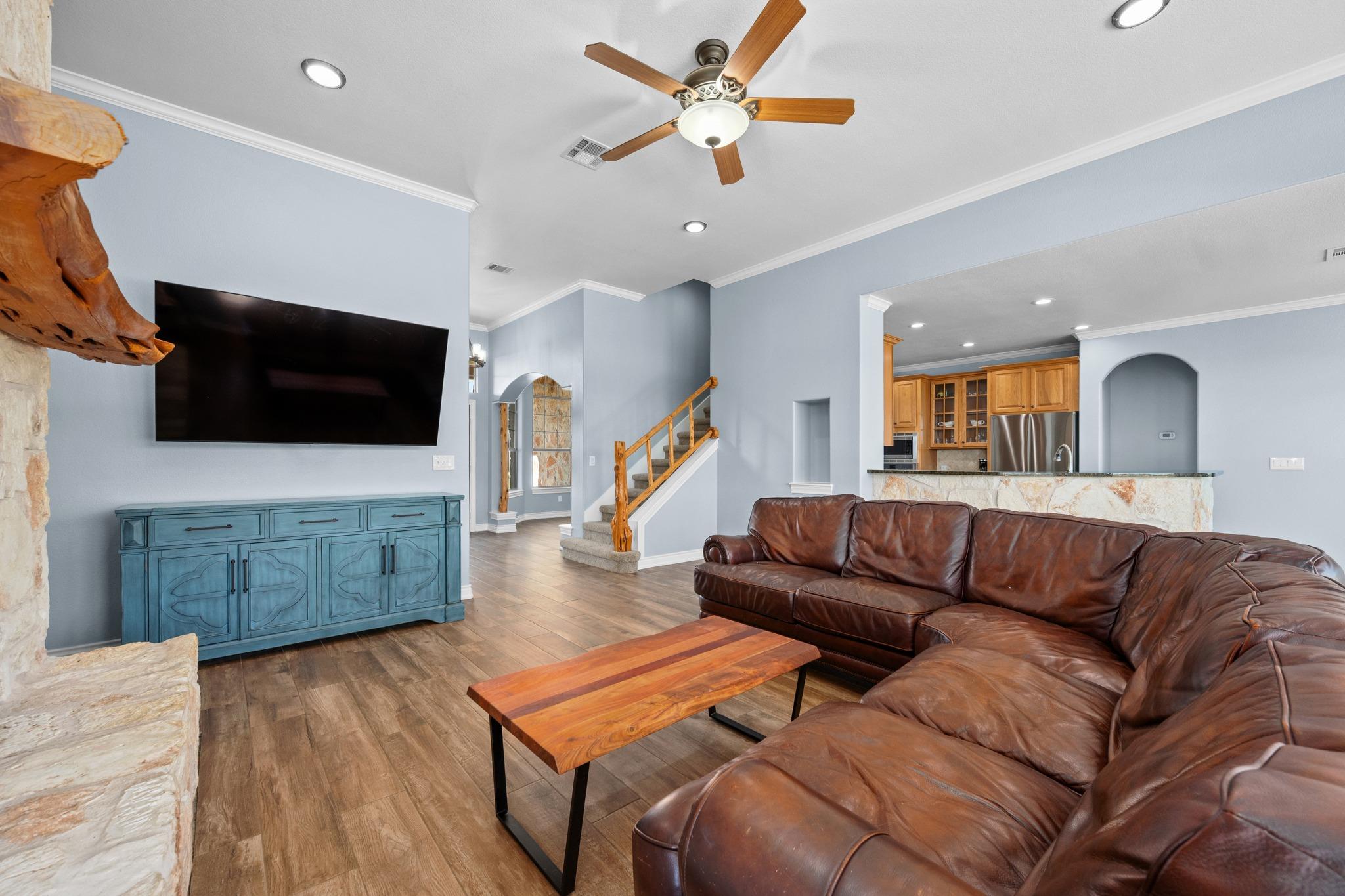 140 N Encino Crossing Liberty Hill TX 78642