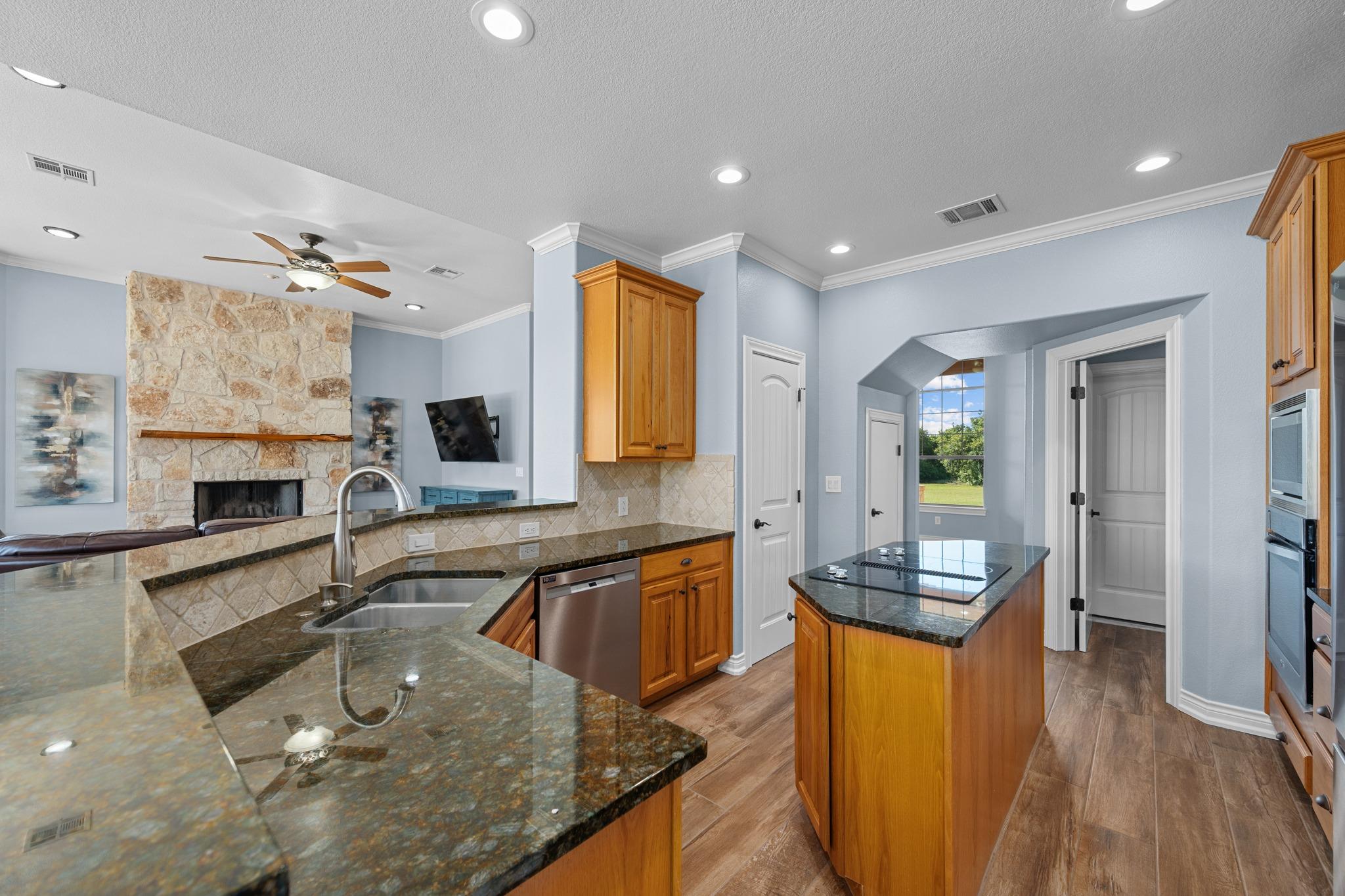140 N Encino Crossing Liberty Hill TX 78642