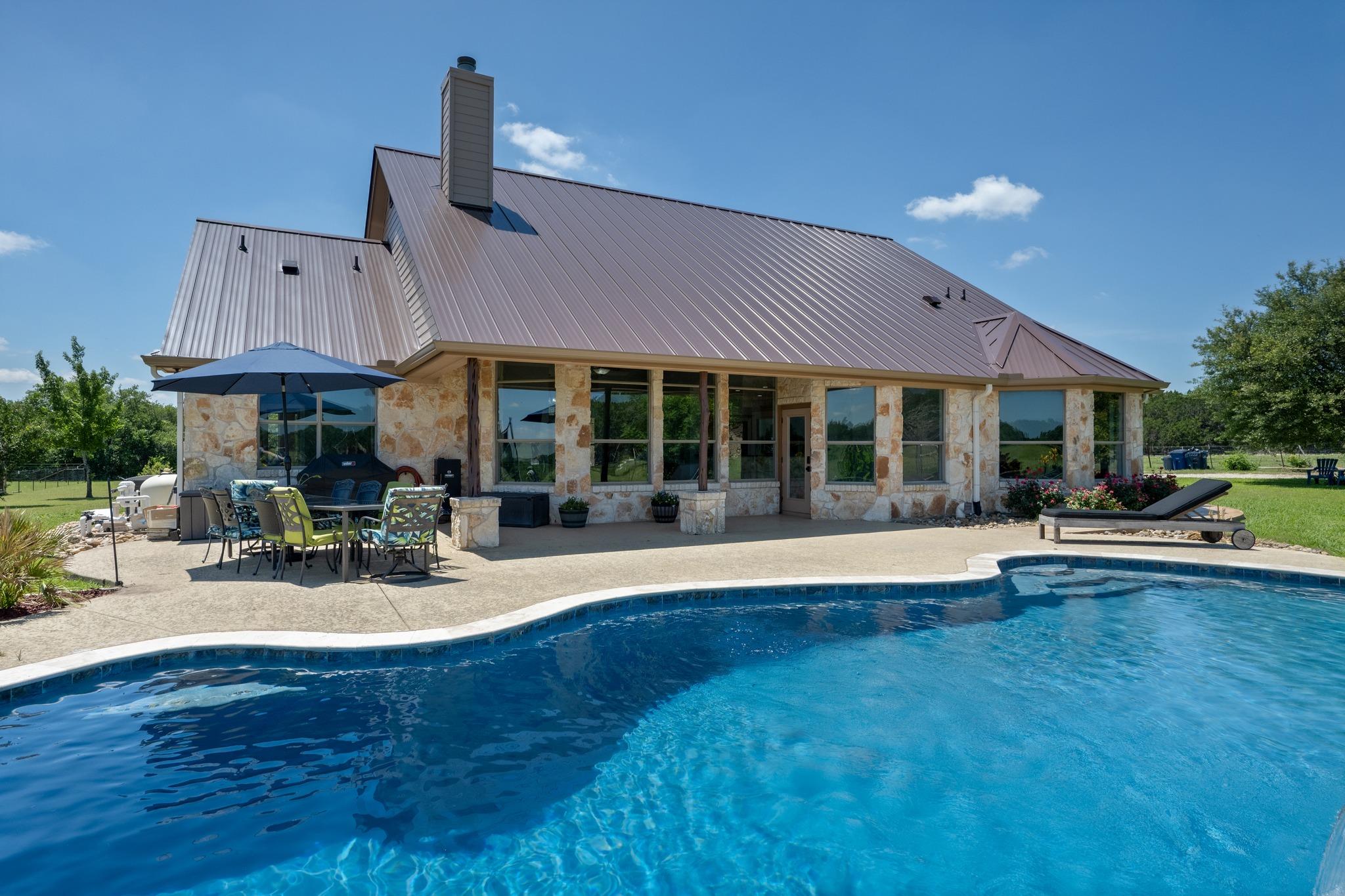 140 N Encino Crossing Liberty Hill TX 78642