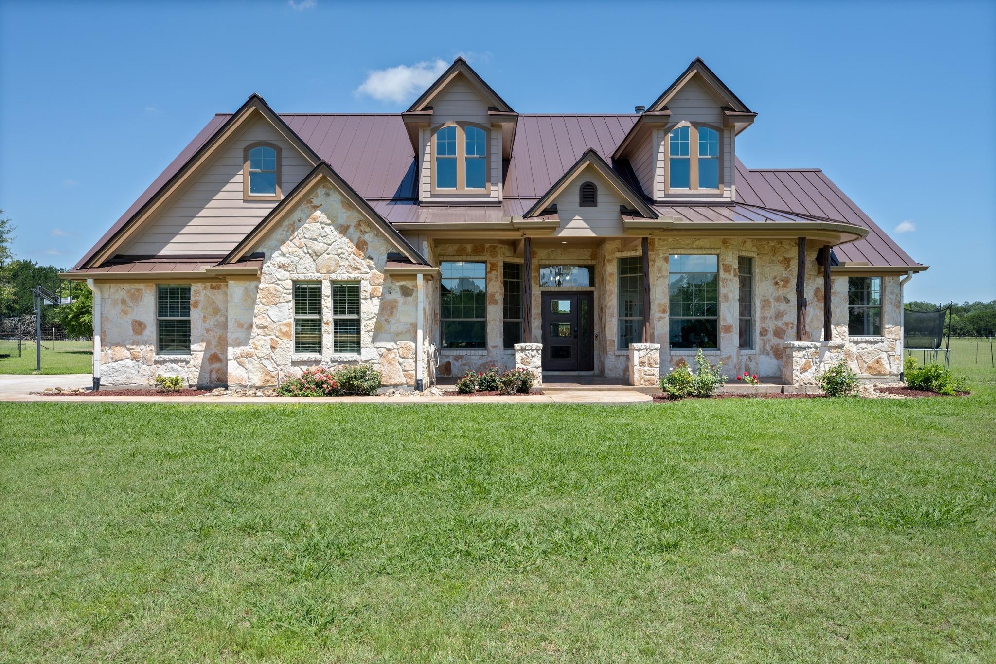 140 N Encino Crossing Liberty Hill TX 78642