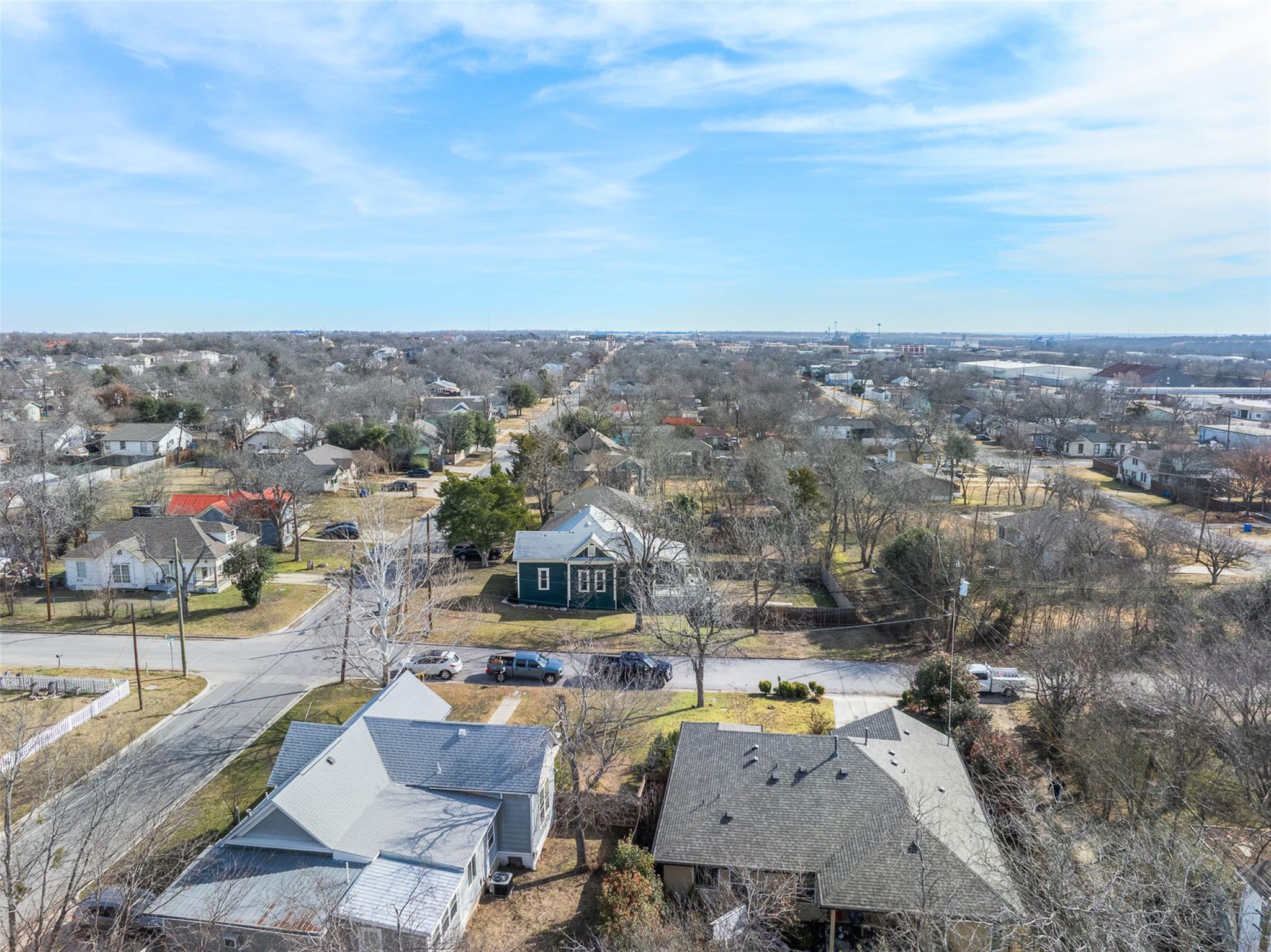 1019 W 4th Street Taylor TX 76574