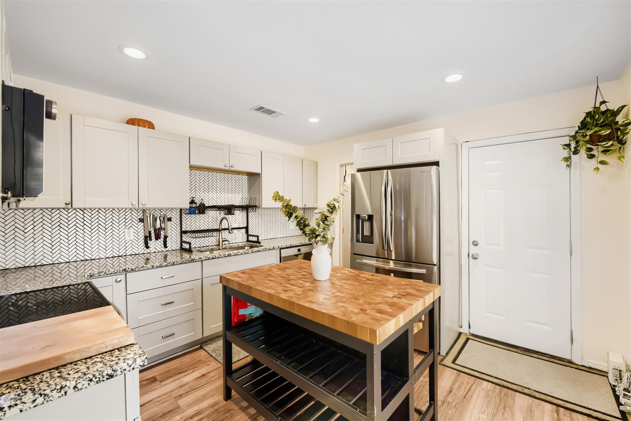 6105 Palm Circle Austin TX 78741