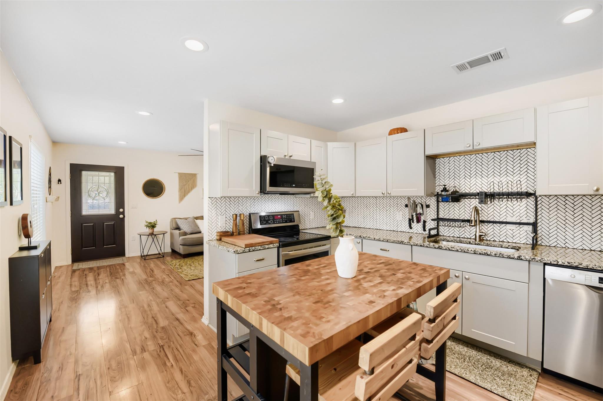 6105 Palm Circle Austin TX 78741