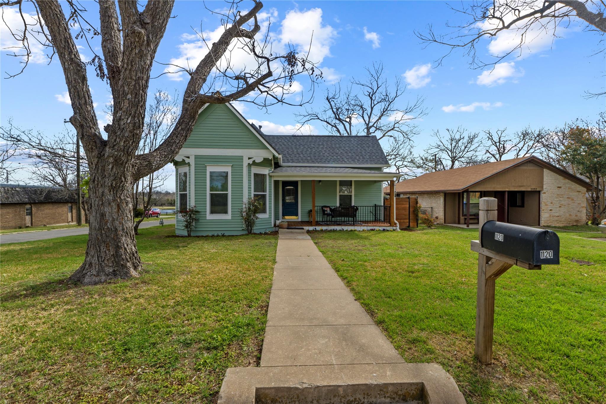 1120 Vance Street Taylor TX 76574