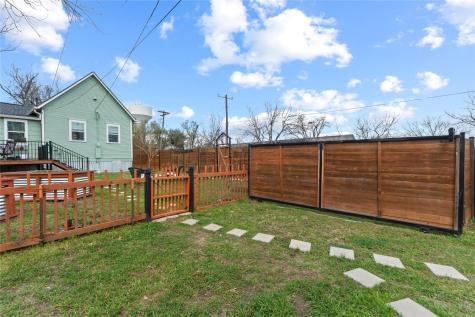 1120 Vance Street Taylor TX 76574