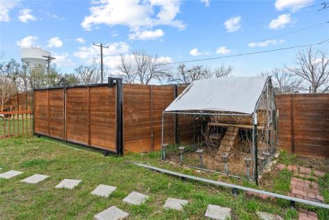 1120 Vance Street Taylor TX 76574