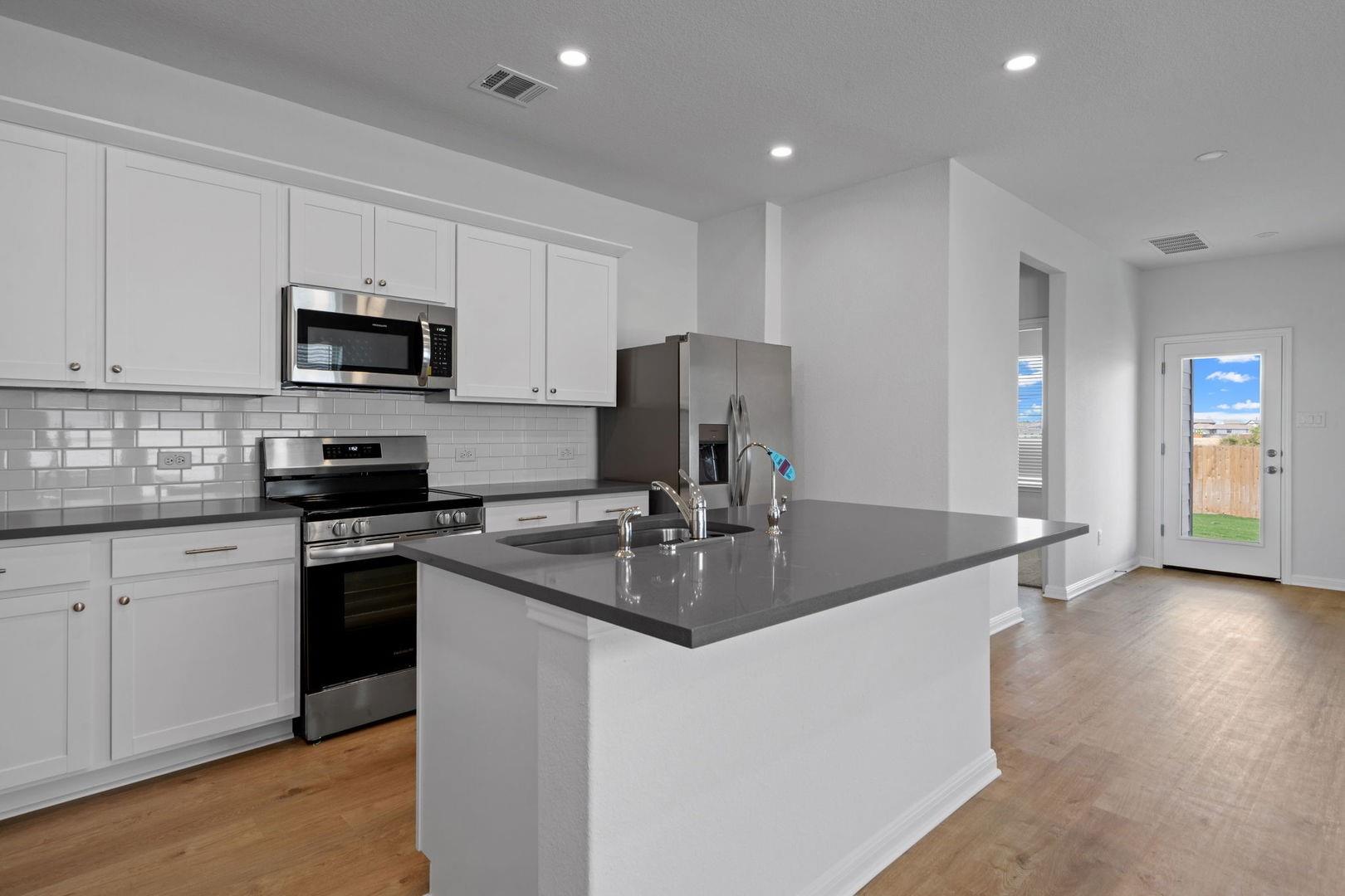 145 Hatari Trail Jarrell TX 76537