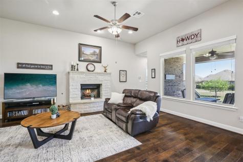 204 Miracle Rose Way Liberty Hill TX 78642
