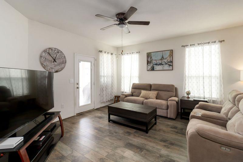 1911 Prickly Pear Drive Bastrop TX 78602