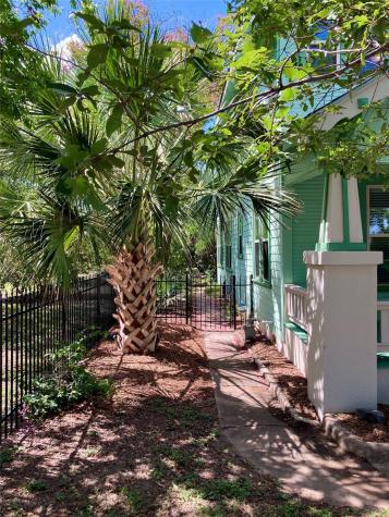 903 E 14th Street Austin TX 78702