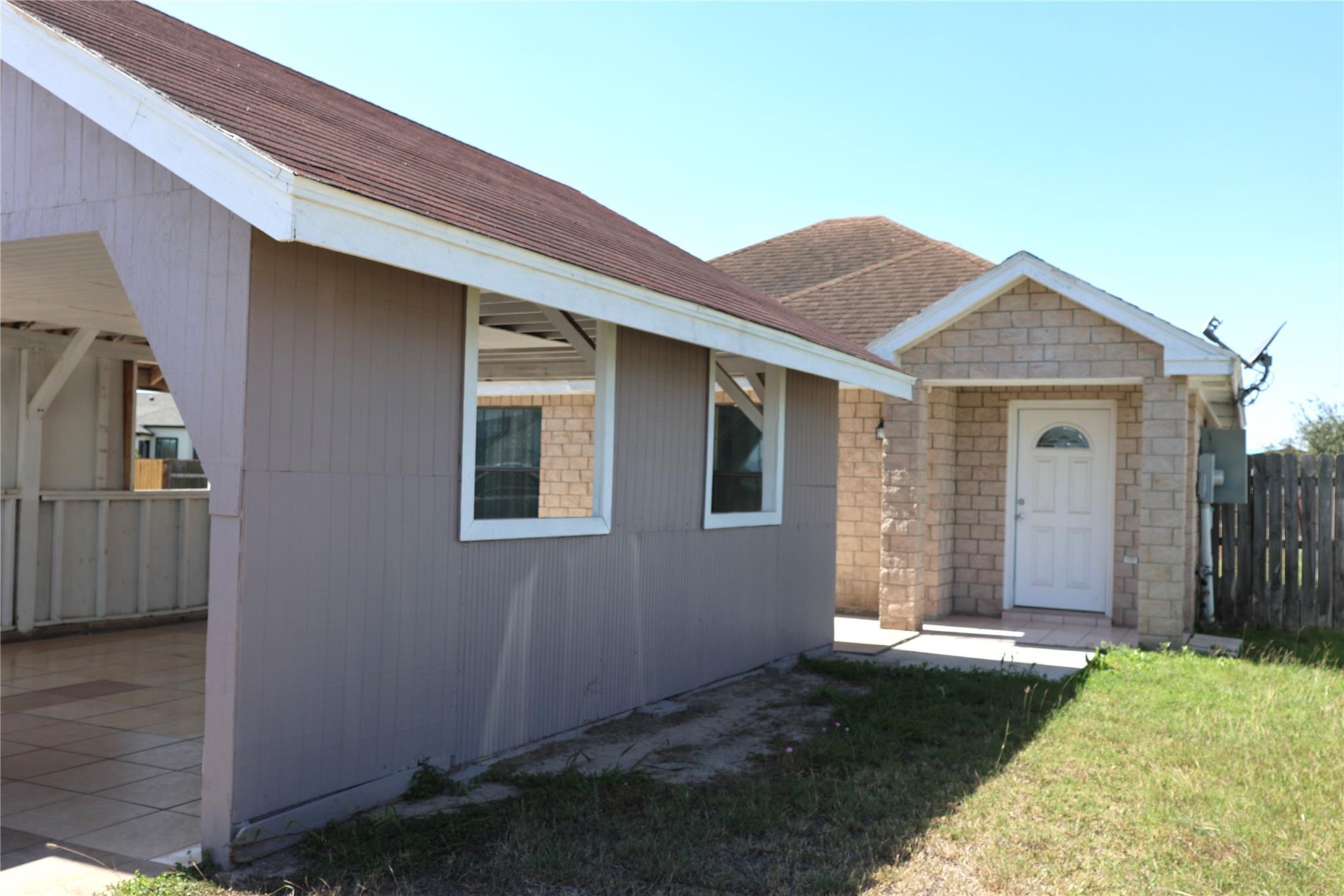 1041 Pasto Drive Los Fresnos TX 78566