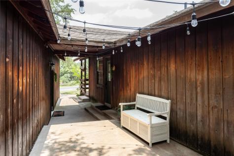 336 Coventry Road Spicewood TX 78669