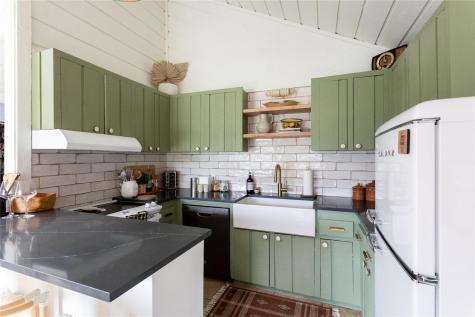 336 Coventry Road Spicewood TX 78669