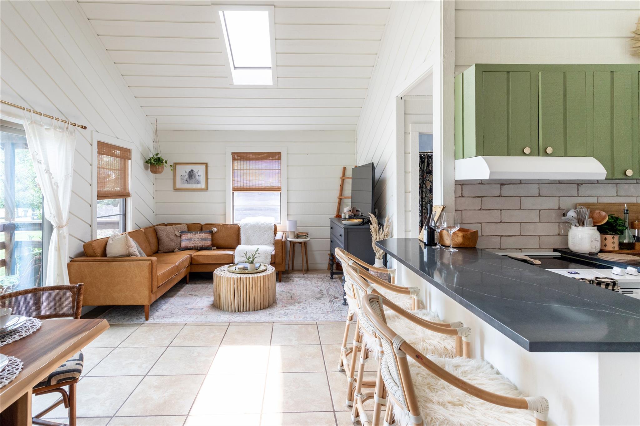 336 Coventry Road Spicewood TX 78669