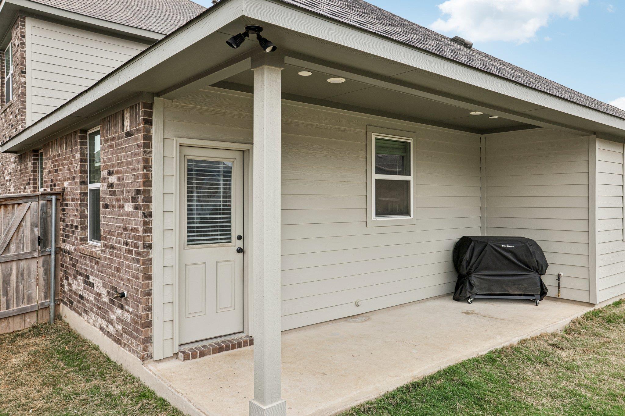 204 Swinging H Lane Georgetown TX 78633