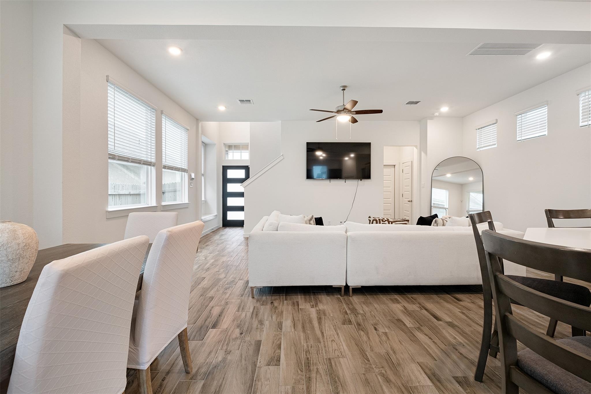 12612 Penguin Path Manor TX 78653