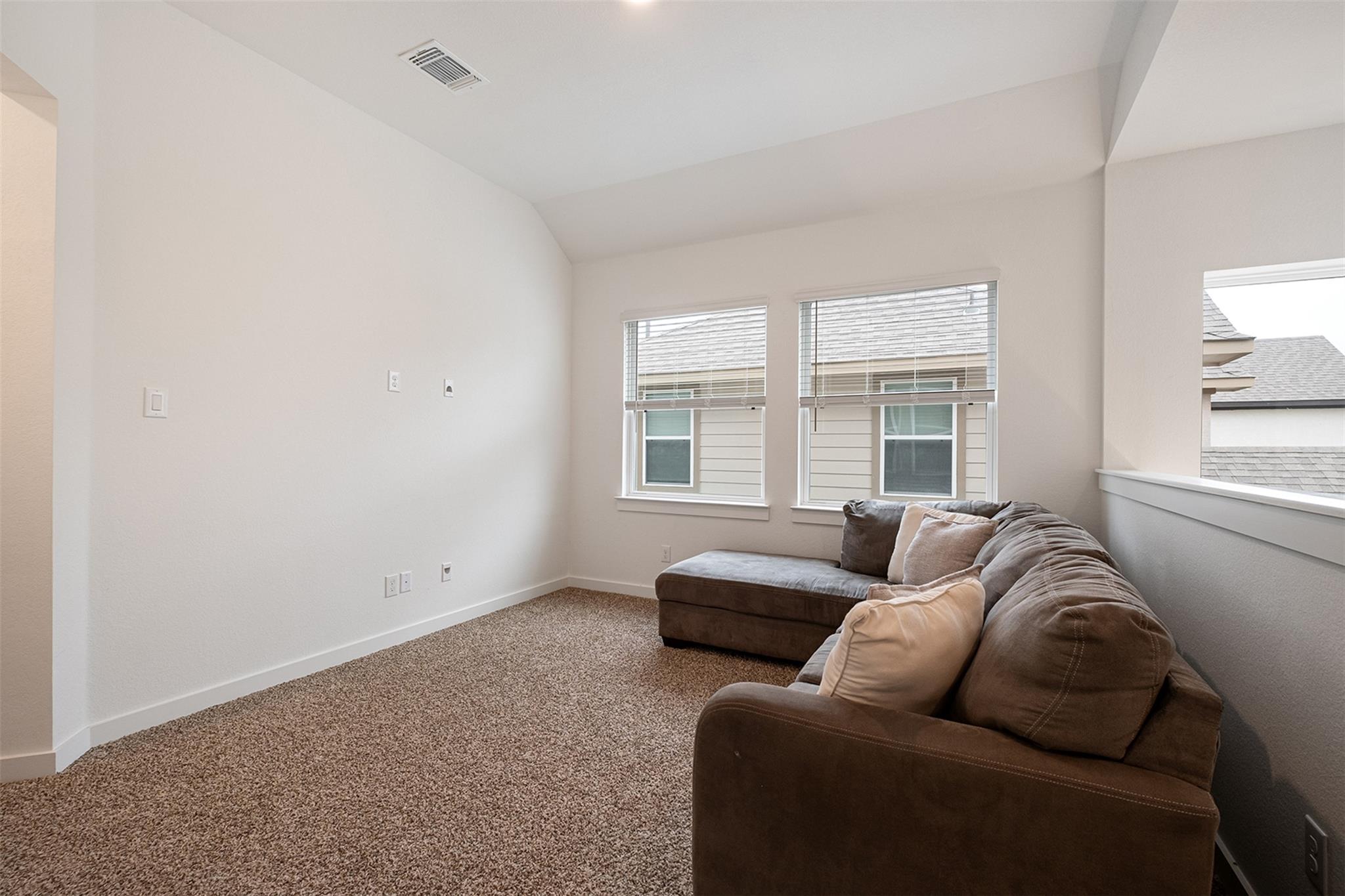 12612 Penguin Path Manor TX 78653