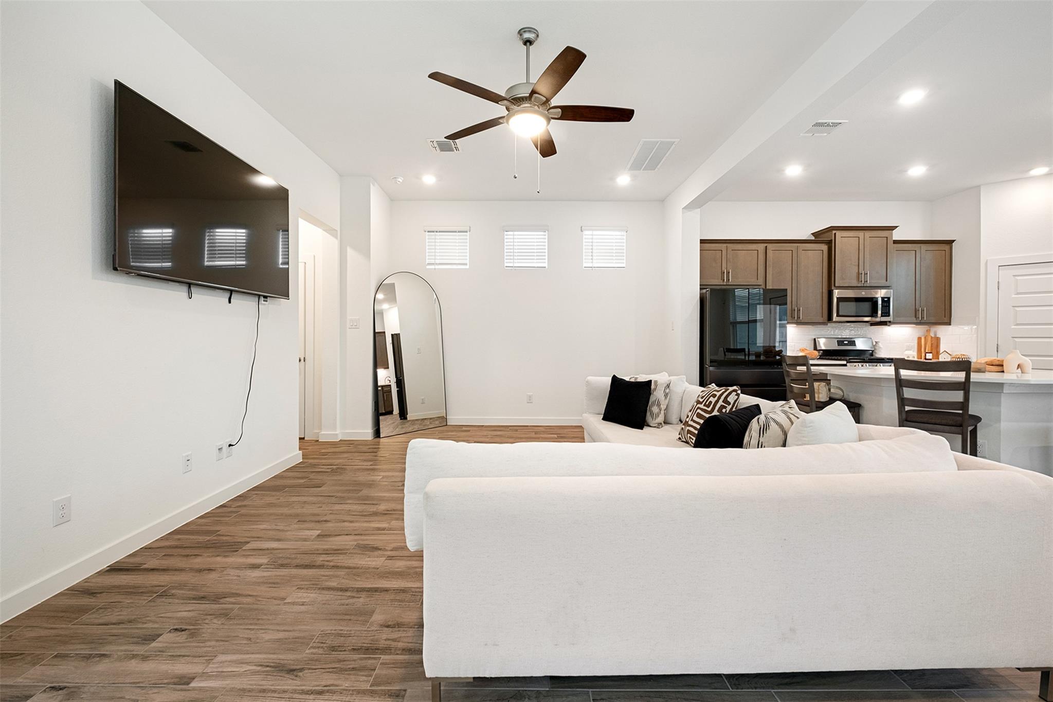 12612 Penguin Path Manor TX 78653