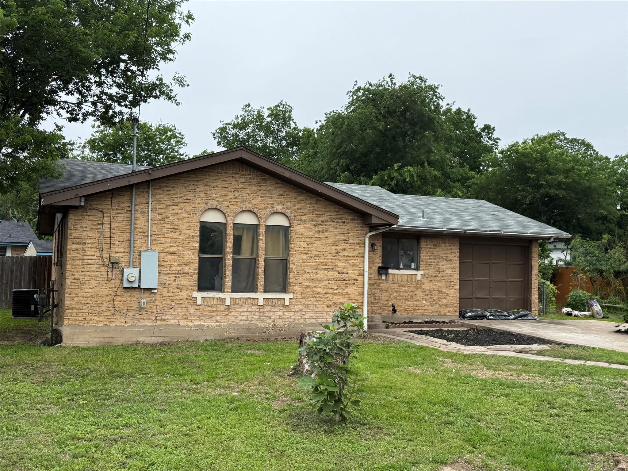 1704 S Walnut Street Georgetown TX 78626