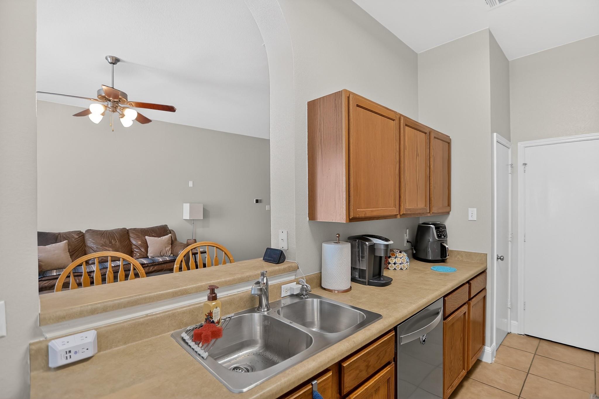 238 Johnnys Way Kyle TX 78640