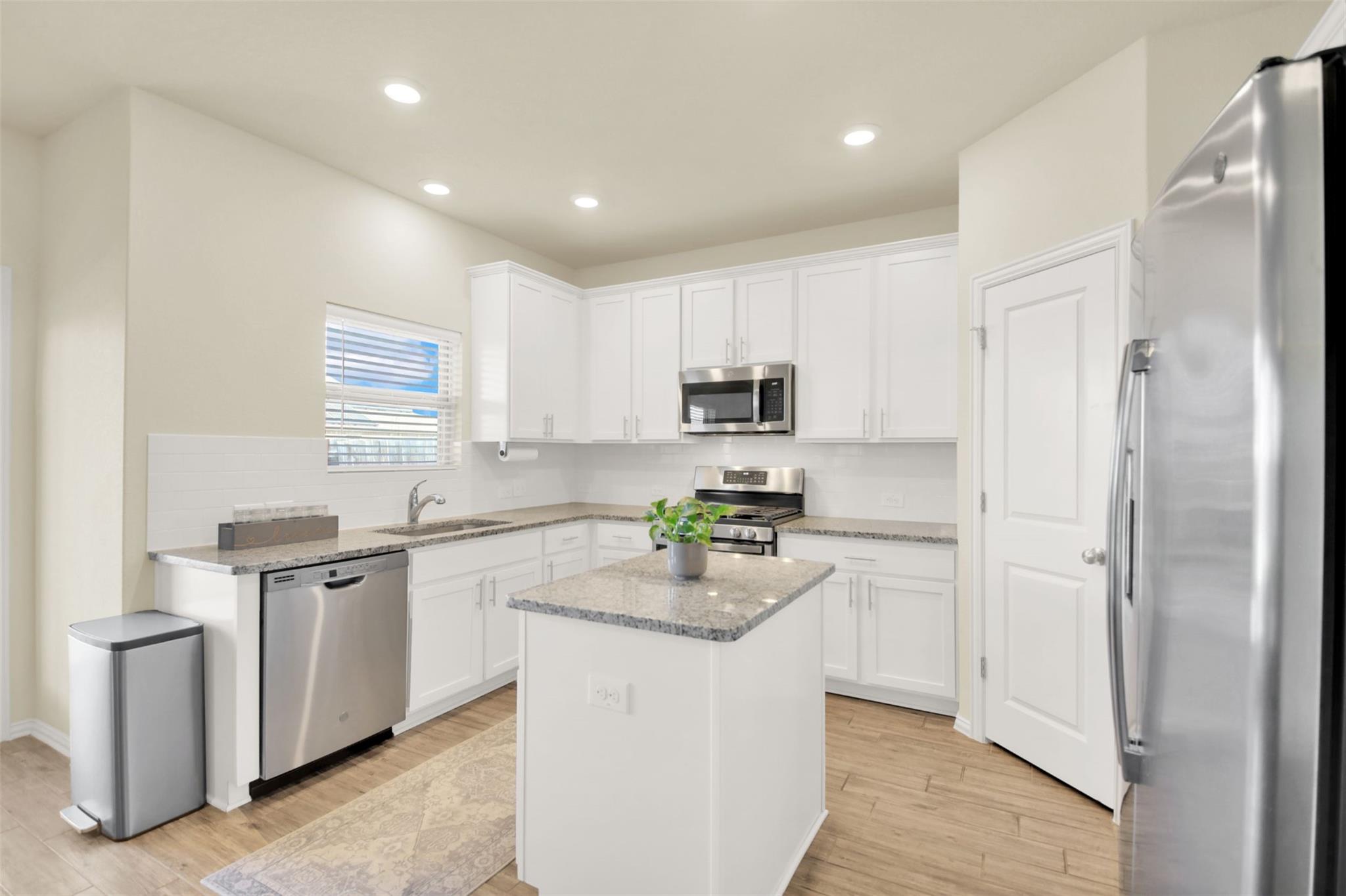 13716 Sugar Bush Path Manor TX 78653