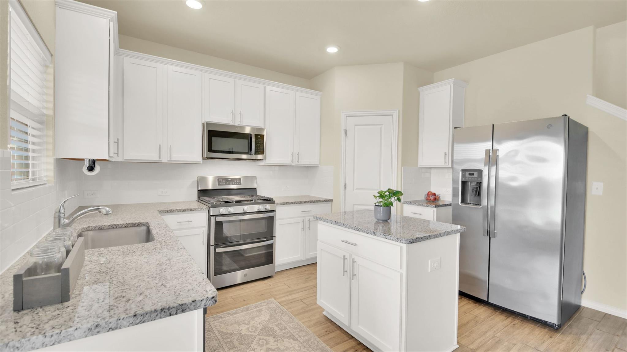 13716 Sugar Bush Path Manor TX 78653