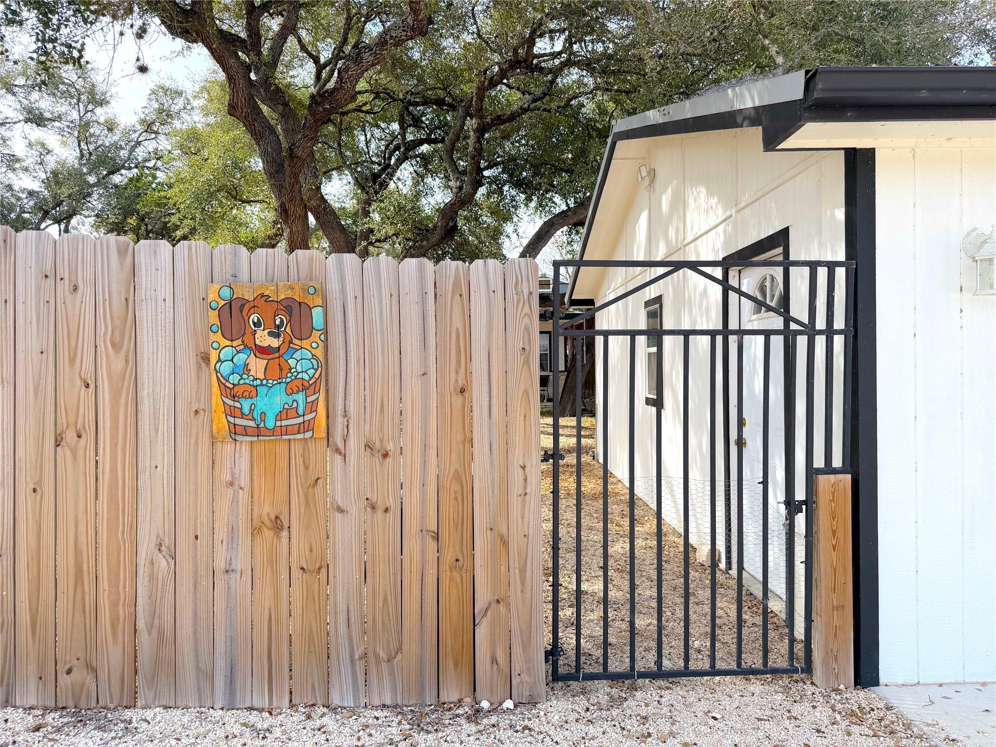 301 Canyon Edge Canyon Lake TX 78133