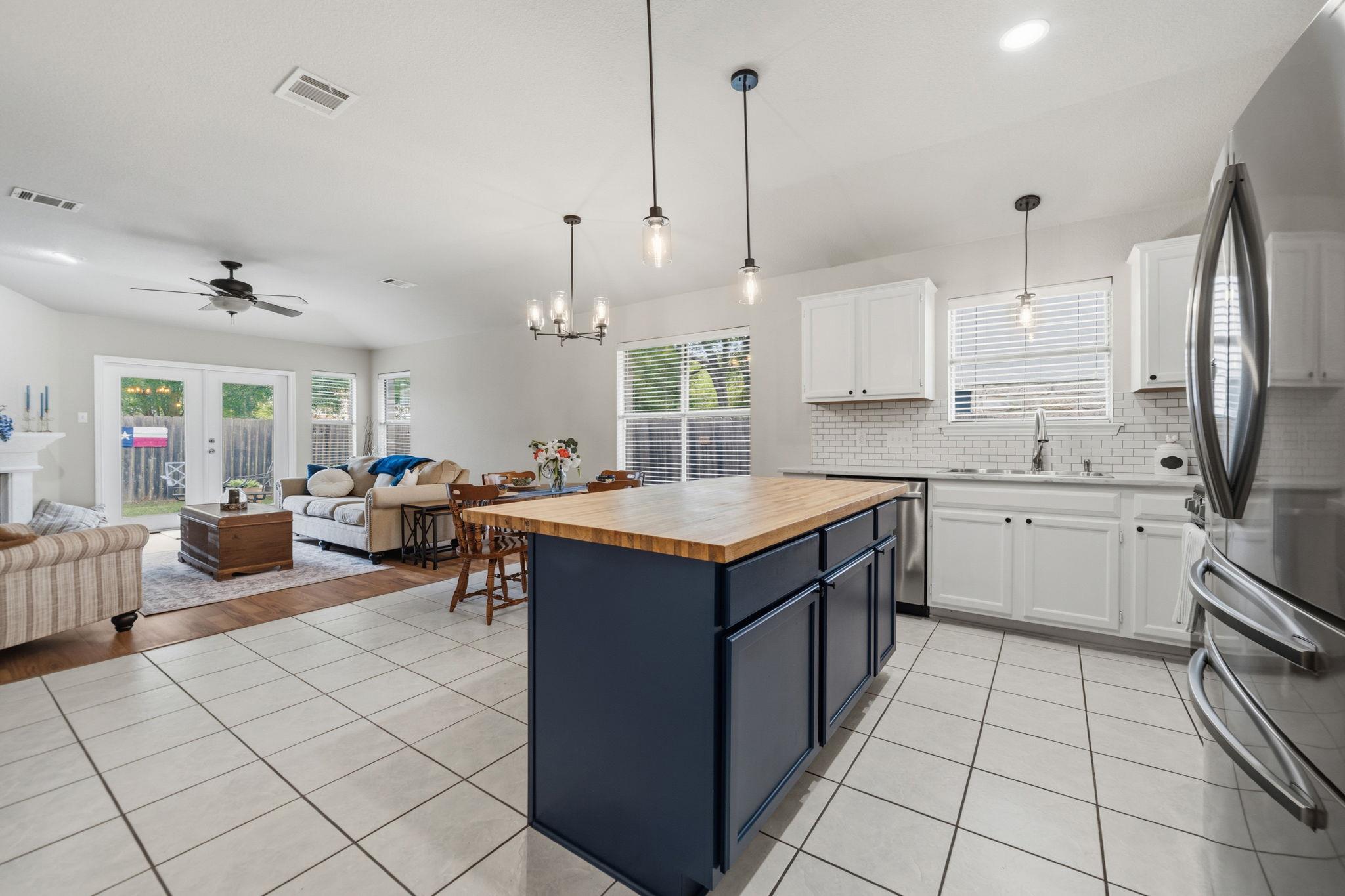 3704 Kissman Drive Austin TX 78728