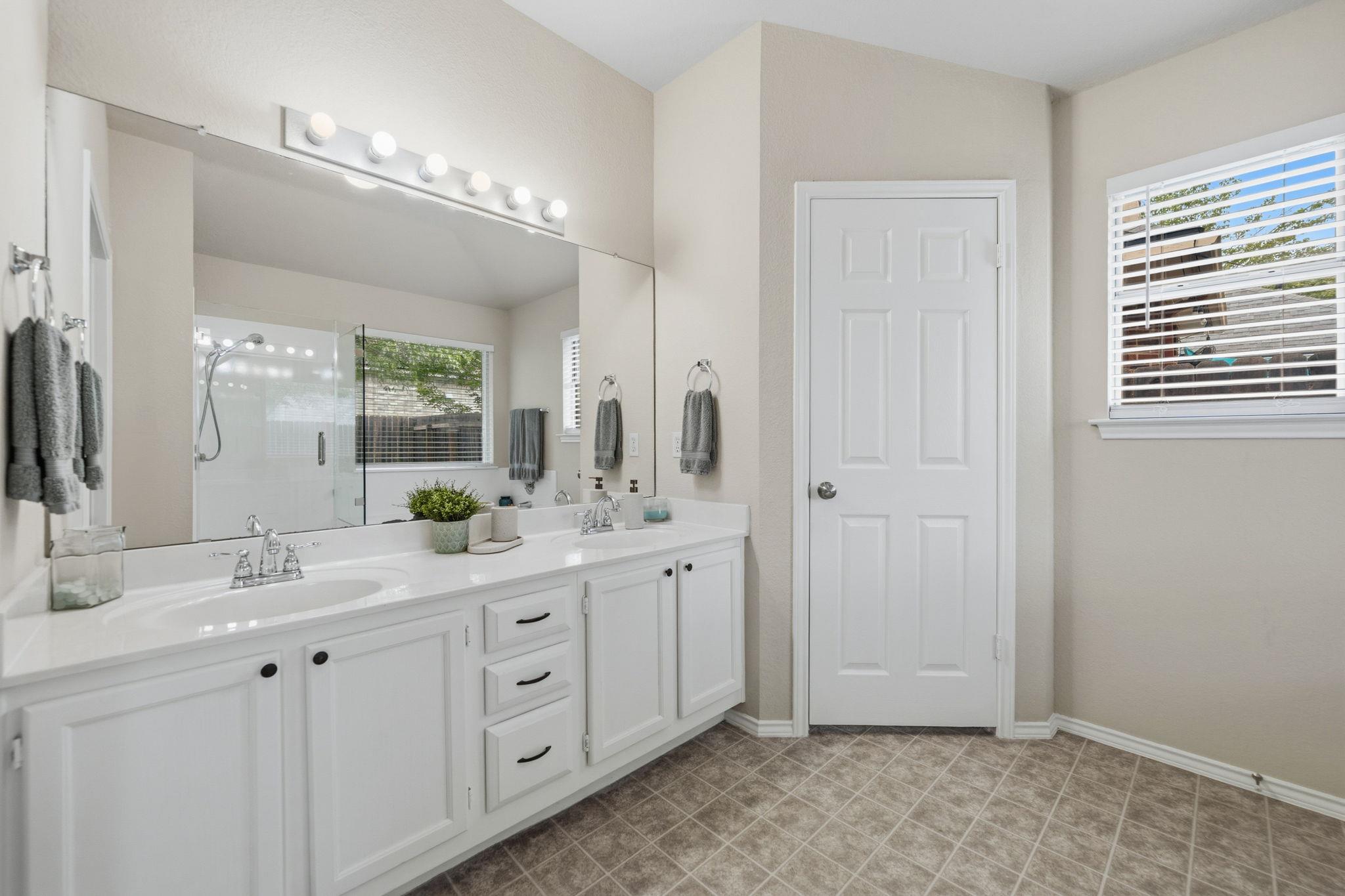 3704 Kissman Drive Austin TX 78728