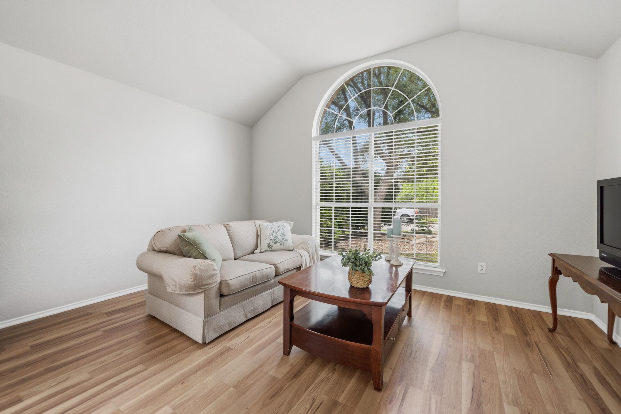 3704 Kissman Drive Austin TX 78728