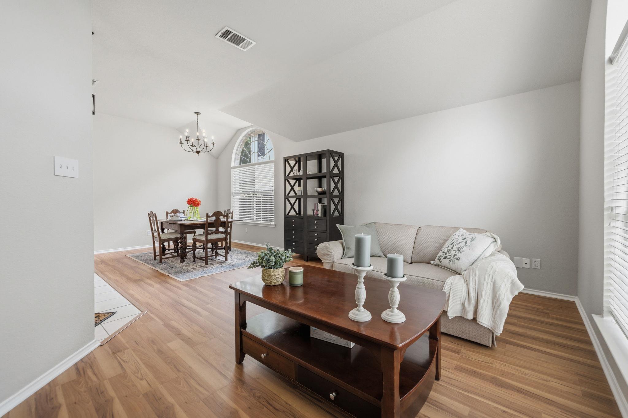 3704 Kissman Drive Austin TX 78728