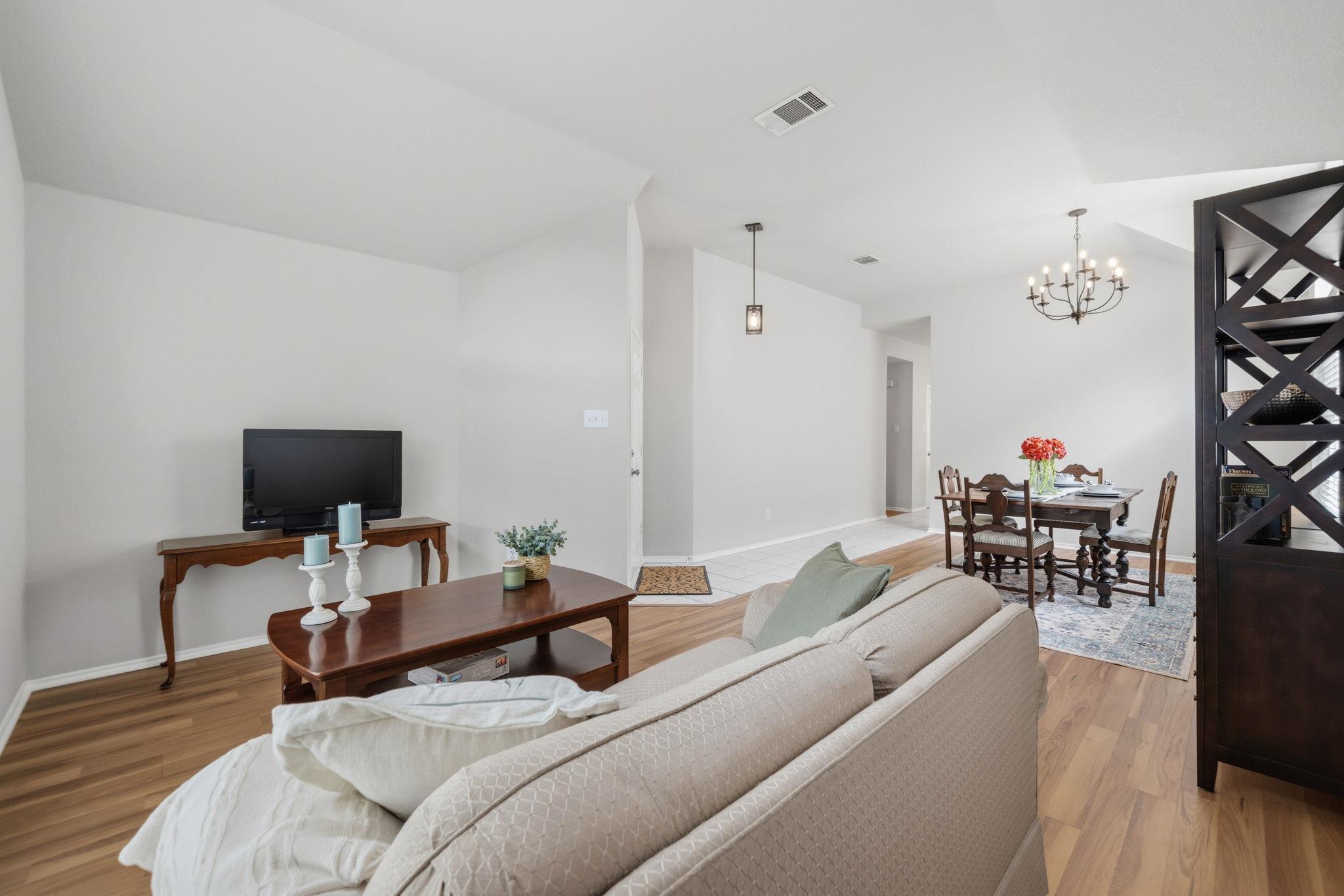 3704 Kissman Drive Austin TX 78728