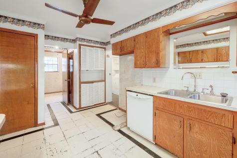905 Kimbro Street Taylor TX 76574