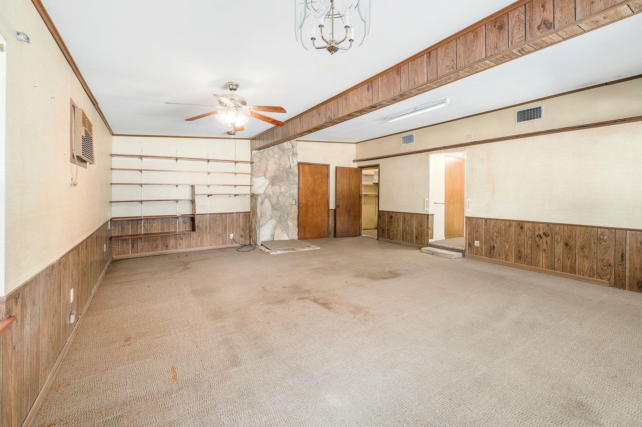 905 Kimbro Street Taylor TX 76574