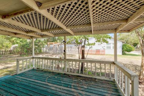 905 Kimbro Street Taylor TX 76574
