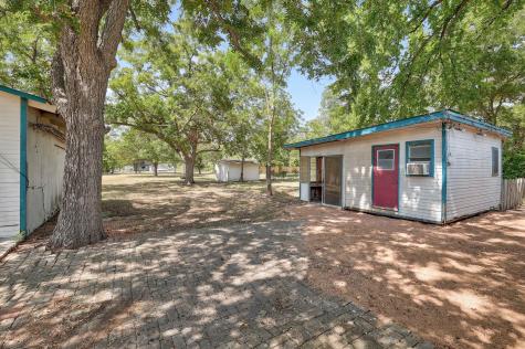 905 Kimbro Street Taylor TX 76574