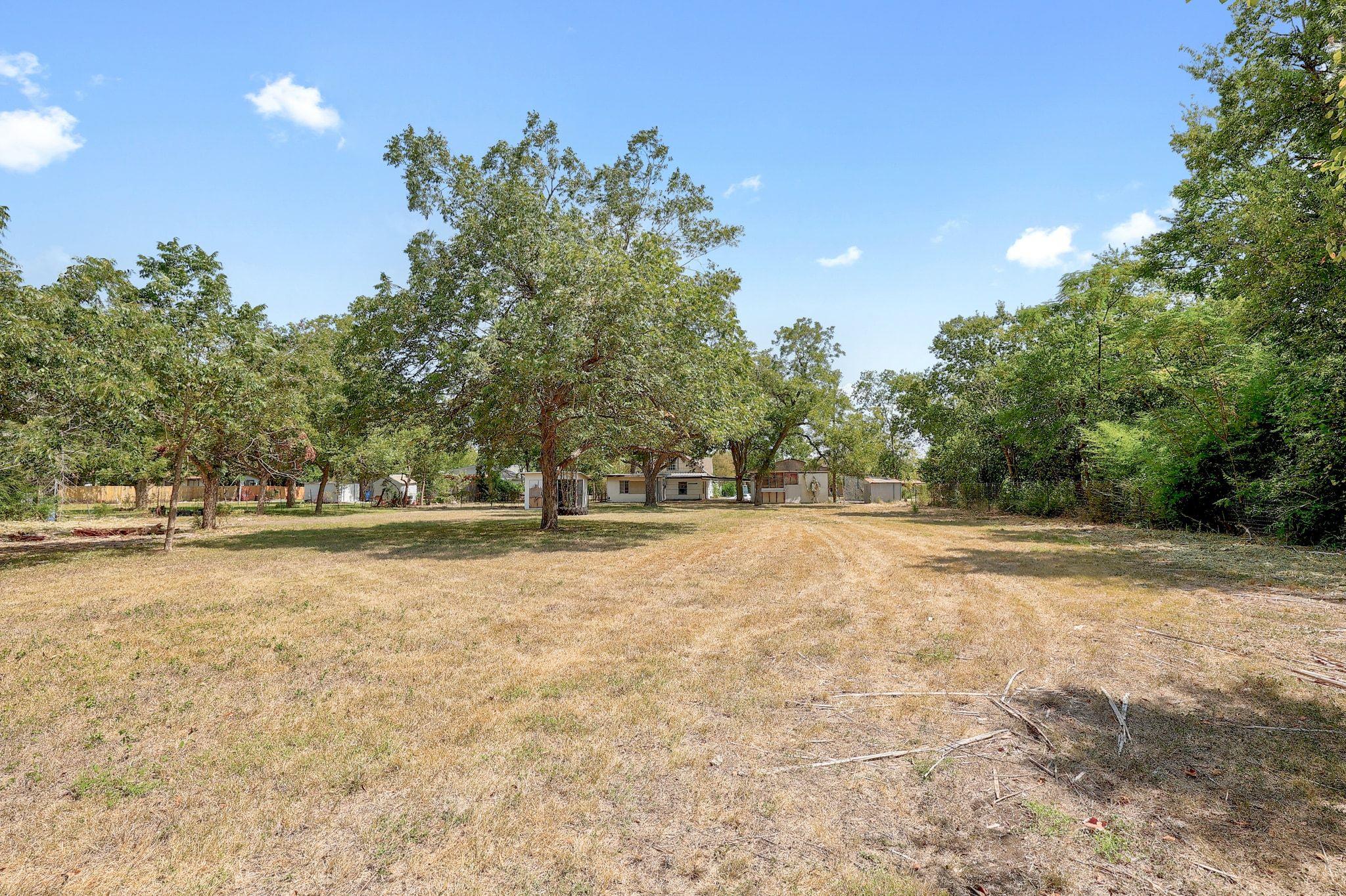 905 Kimbro Street Taylor TX 76574