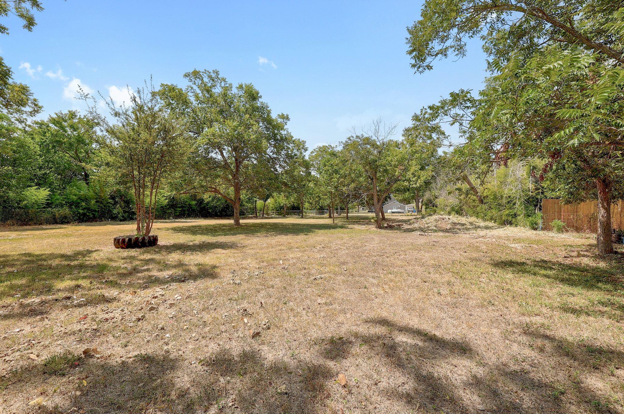 905 Kimbro Street Taylor TX 76574