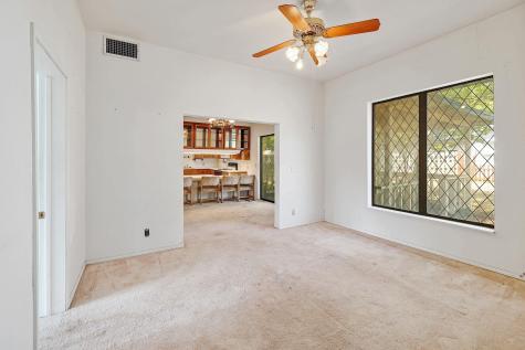 905 Kimbro Street Taylor TX 76574