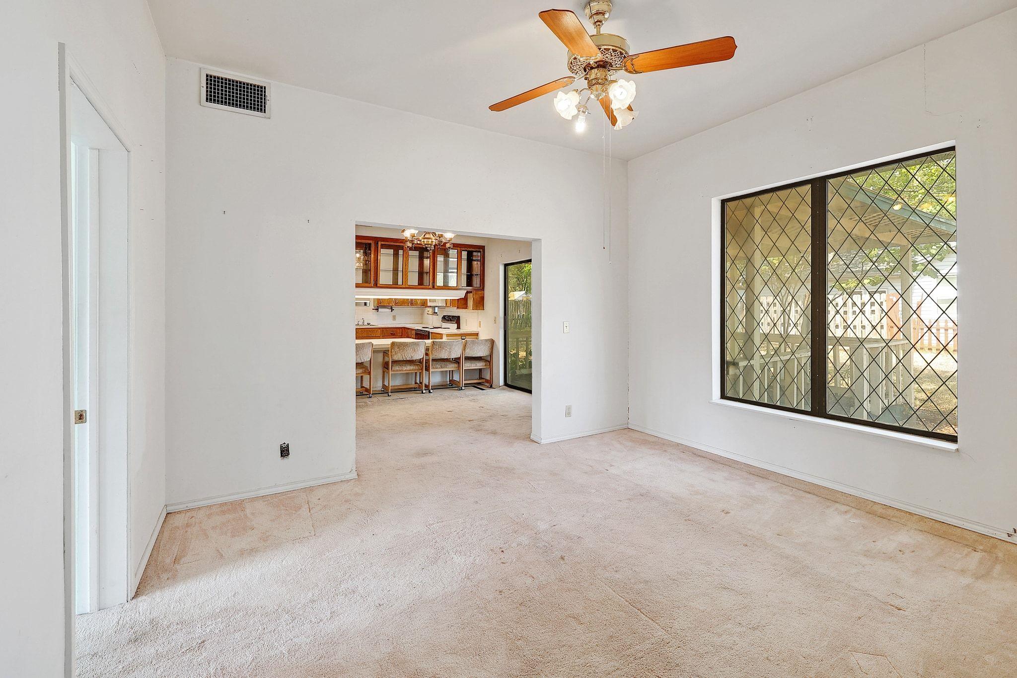 905 Kimbro Street Taylor TX 76574