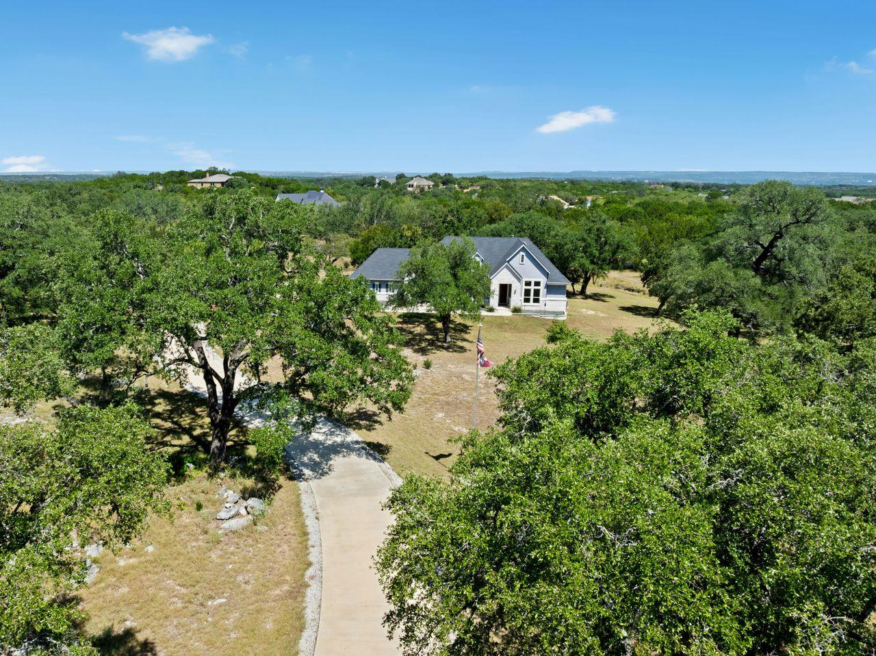 208 Double Horn Trail Spicewood TX 78669