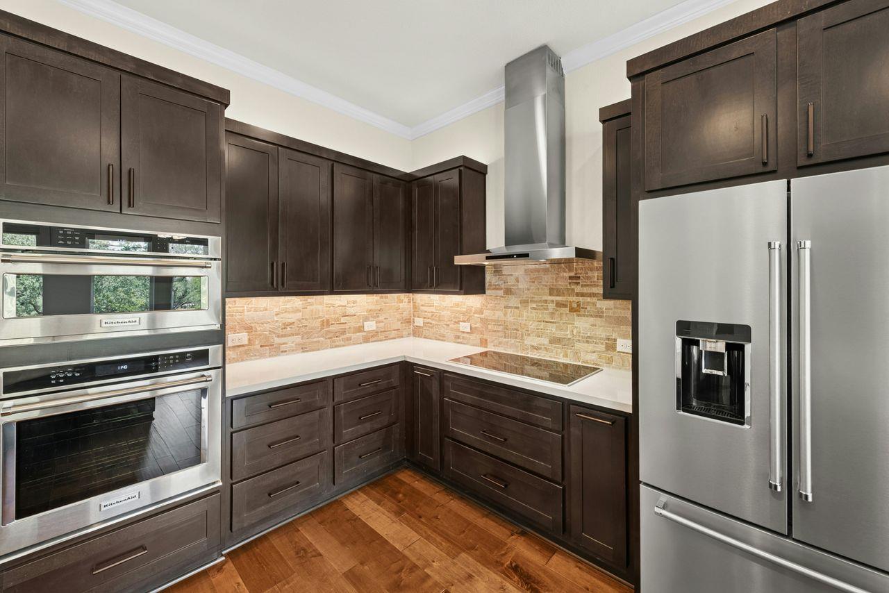 208 Double Horn Trail Spicewood TX 78669