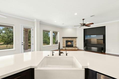 208 Double Horn Trail Spicewood TX 78669