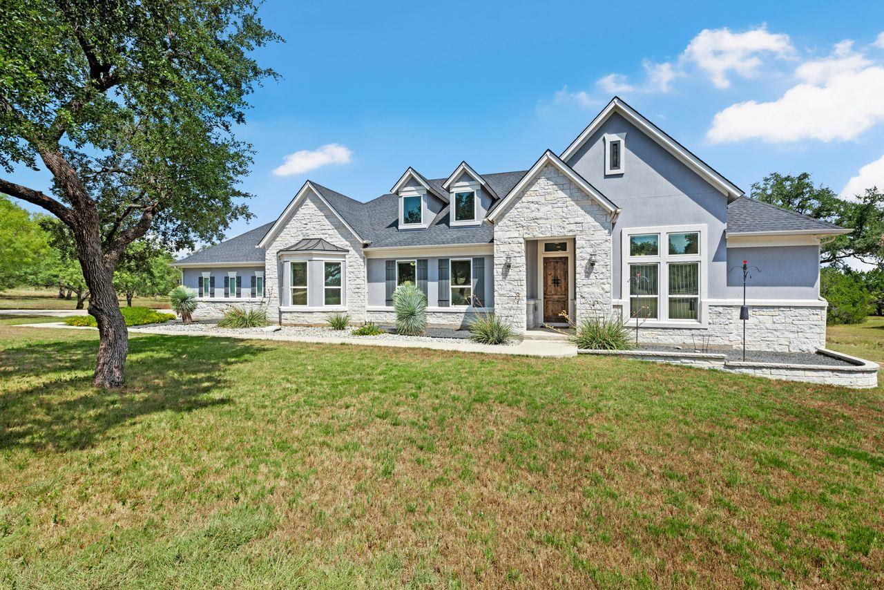 208 Double Horn Trail Spicewood TX 78669