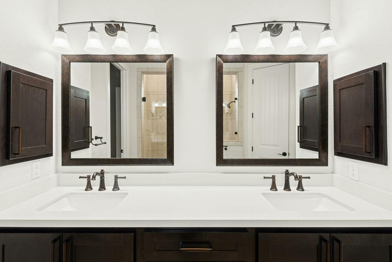 208 Double Horn Trail Spicewood TX 78669