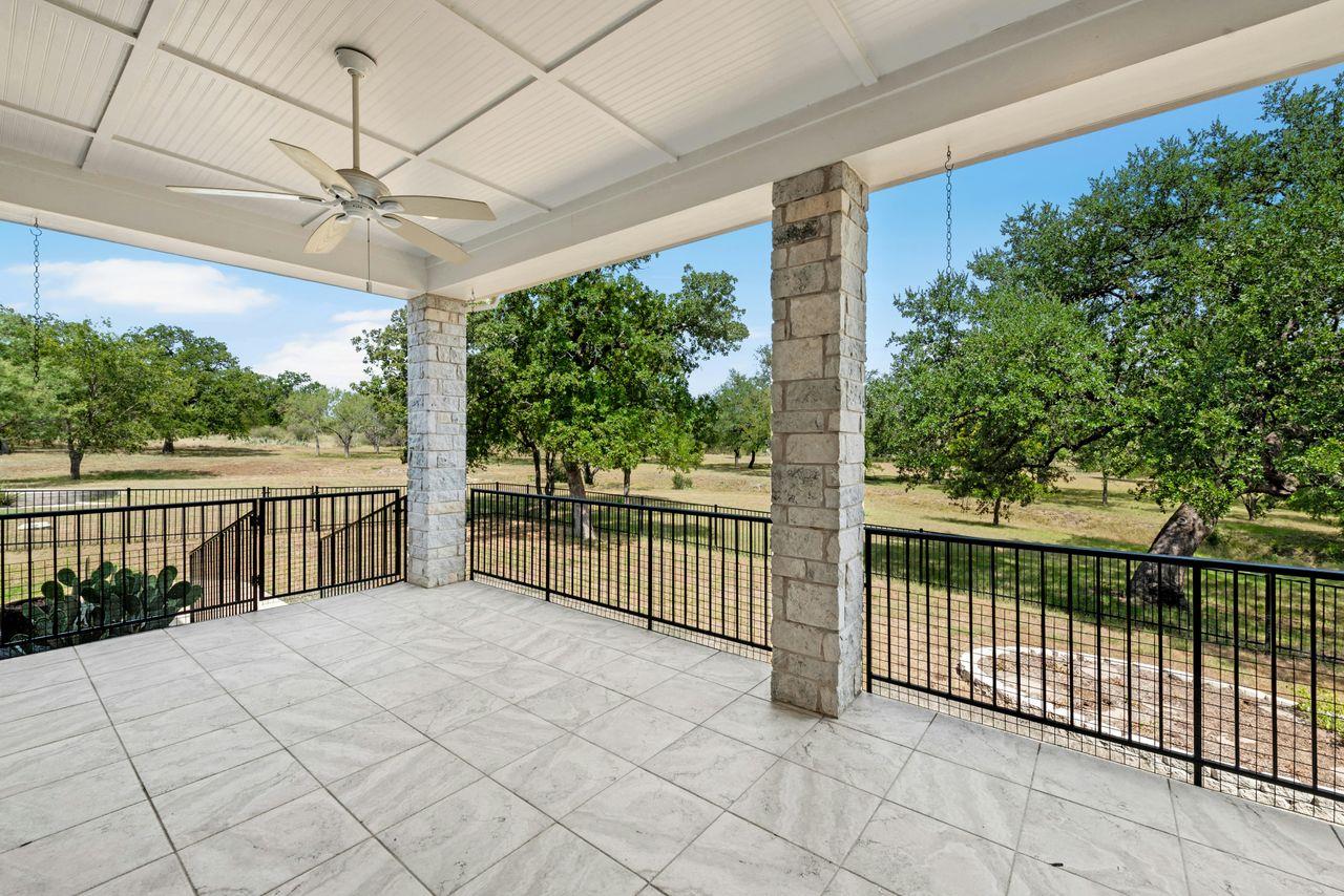 208 Double Horn Trail Spicewood TX 78669