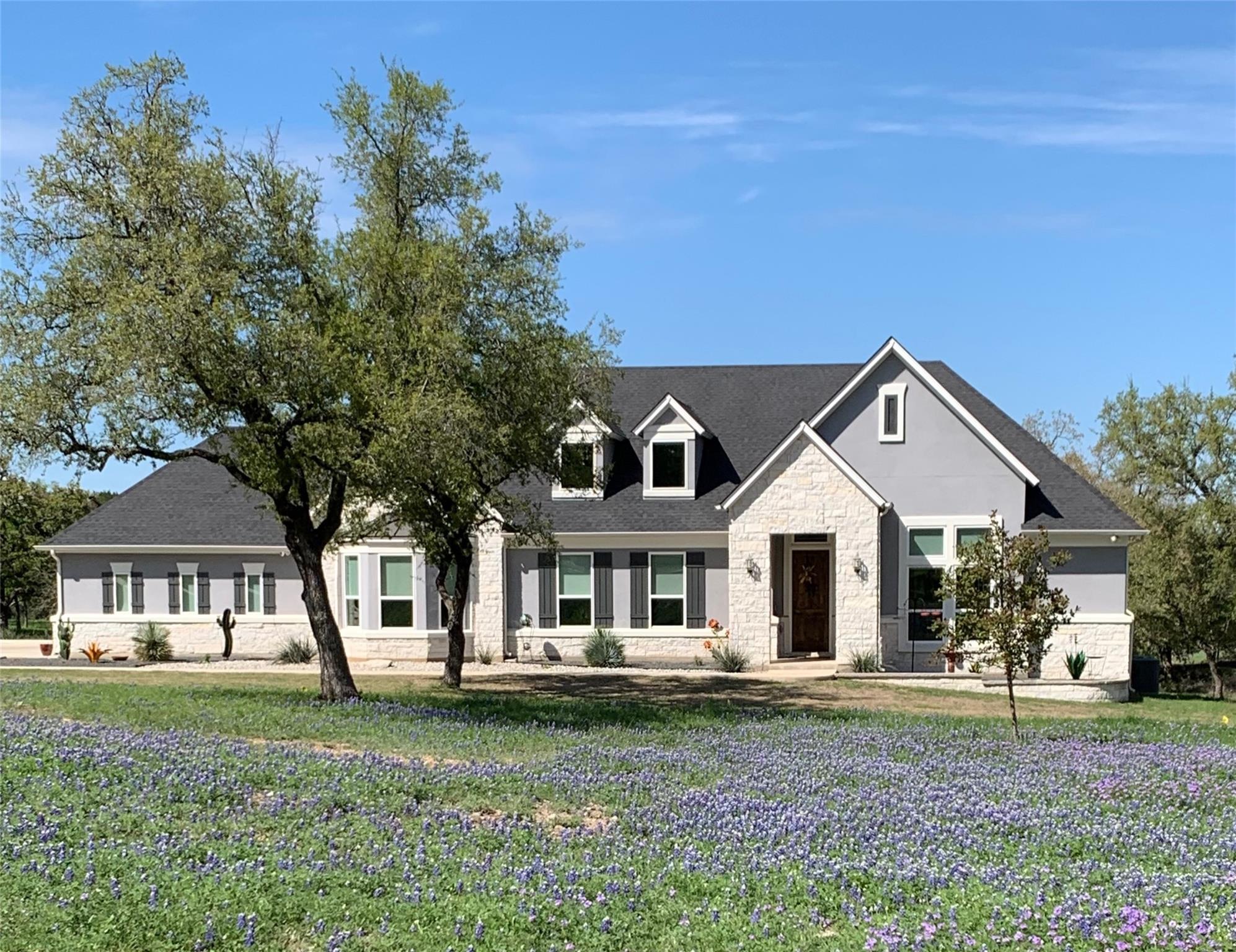 208 Double Horn Trail Spicewood TX 78669