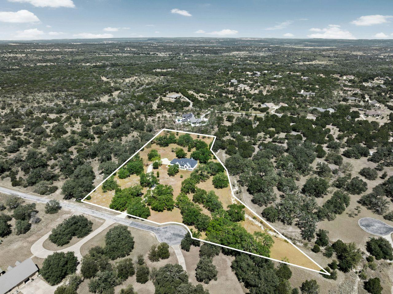 208 Double Horn Trail Spicewood TX 78669